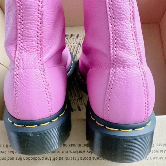 Dr. Martens 1460 Size 8 Pink Pascal Virginia Leather Boots women’s shoes - Picture 12 of 15